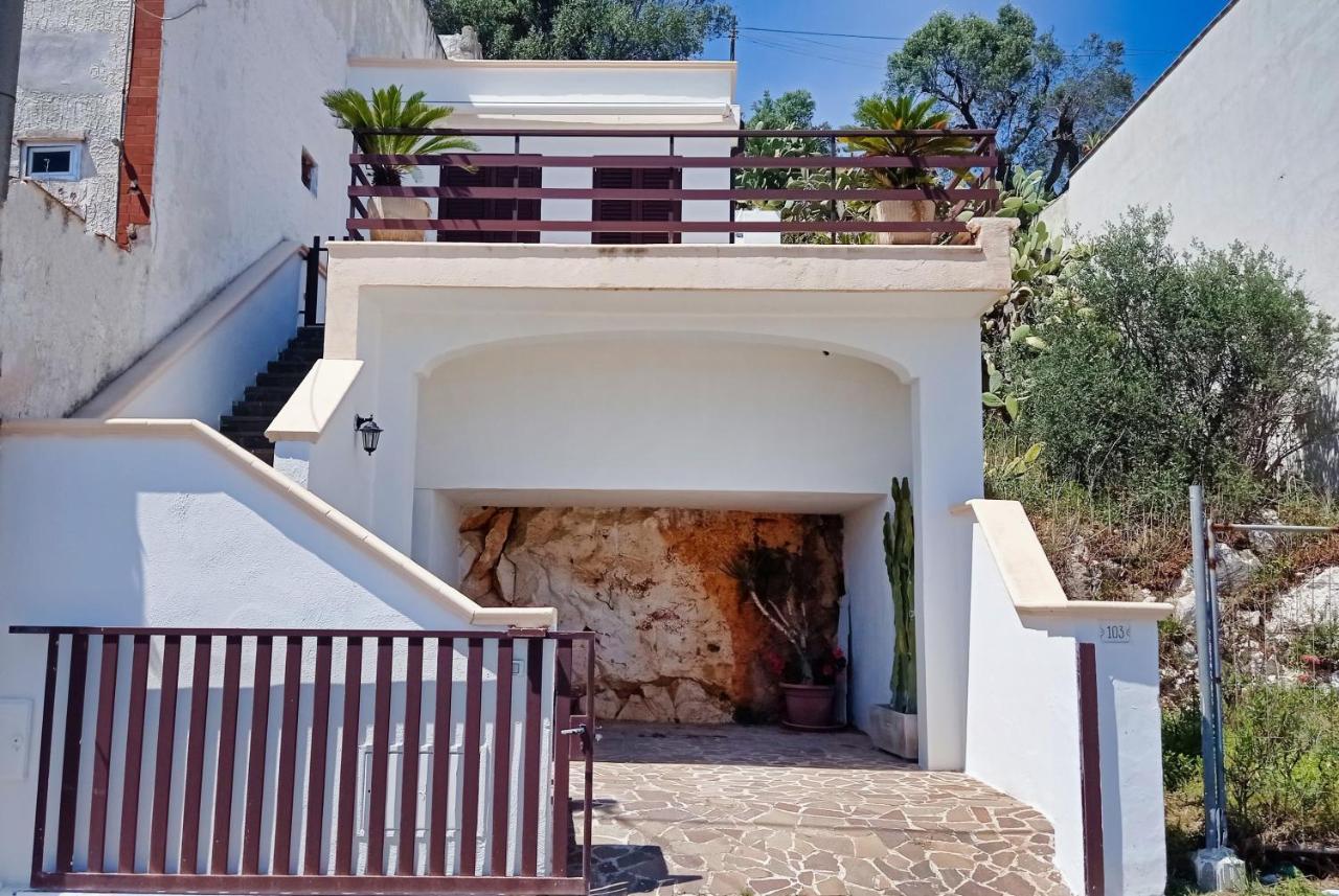 Marina Di Andrano - Alisso, Casa Vista Mare Con Parcheggio Privato E Wifi 빌라 외부 사진